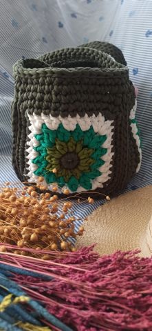 Yeşil Penye İp El Örgüsü Motifli Çanta 24cm x 21cm x 21 cm ABM9975