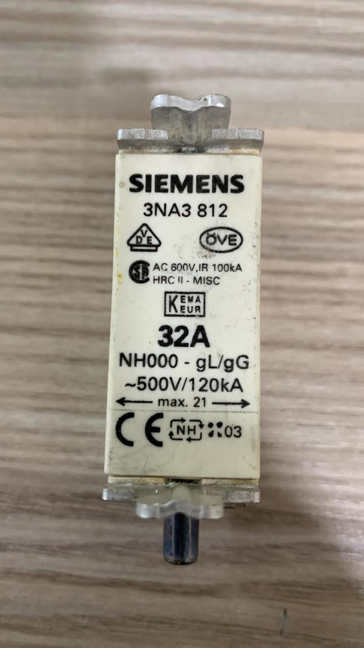 Siemens 3NA3 812 32A Gecikmeli Bıçaklı Sigorta