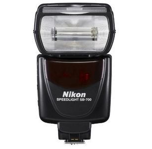 Nikon Speedlight SB-700 Tepe Flaşı