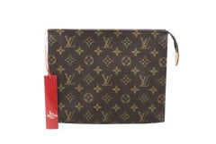 LOUIS VUITTON Monogram Toiletry Pouch 26