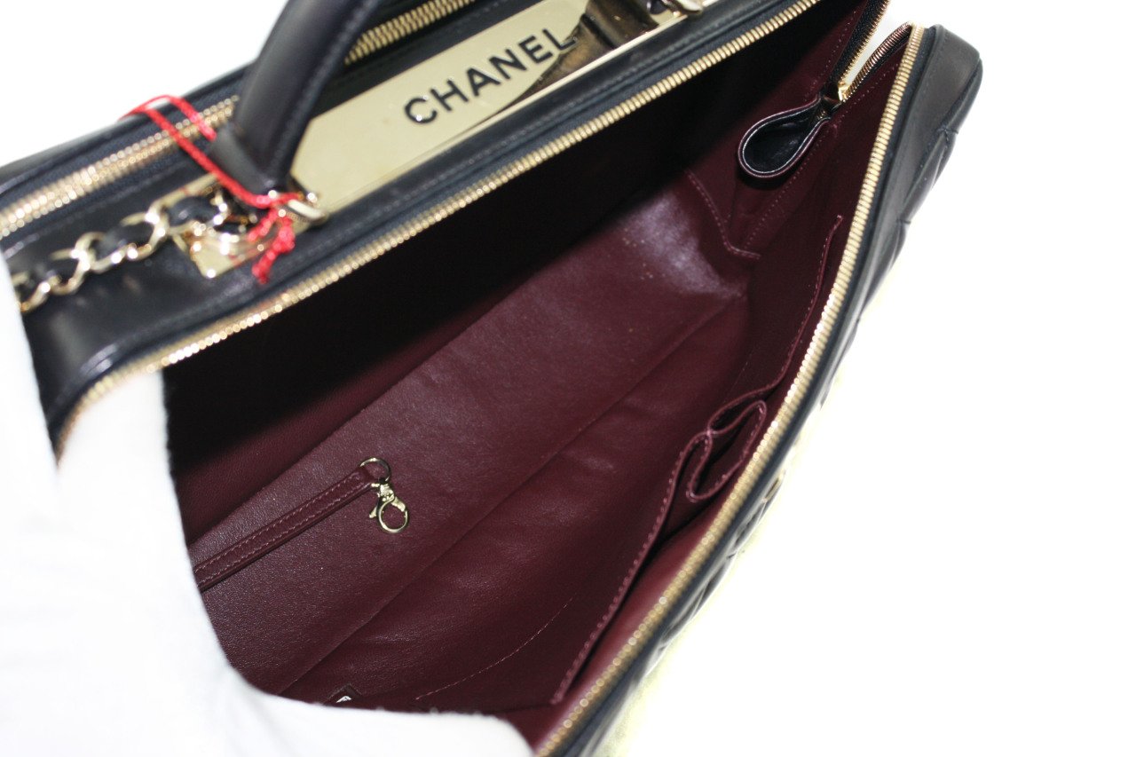 CHANEL Lambskin Quilted Medium Trendy CC Bowling Bag Black 1146393