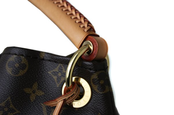 LOUIS VUITTON Monogram Canvas Artsy MM