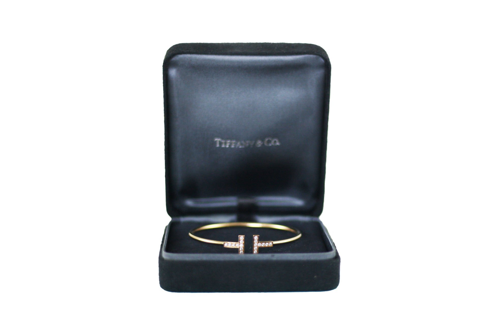 TIFFANY&Co 18k Yellow Gold Diamond T Wire Bracelet