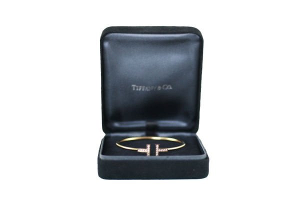 TIFFANY&Co 18k Yellow Gold Diamond T Wire Bracelet