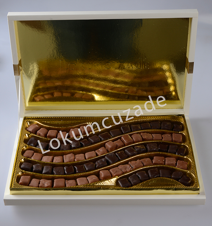 Sütlü Bitter Çikolata Kaplı Antep Fıstıklı Lokum (Kitap Kutu)