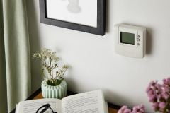 Honeywell DT90A1008 Kablolu Oda Termostadı Isıtma/Soğutma