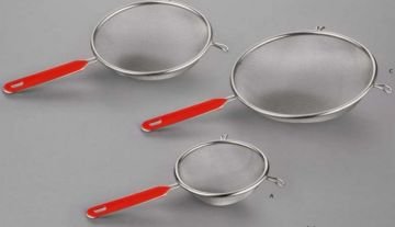 18 Cm Lik Plastik Saplı Süt Süzgeci