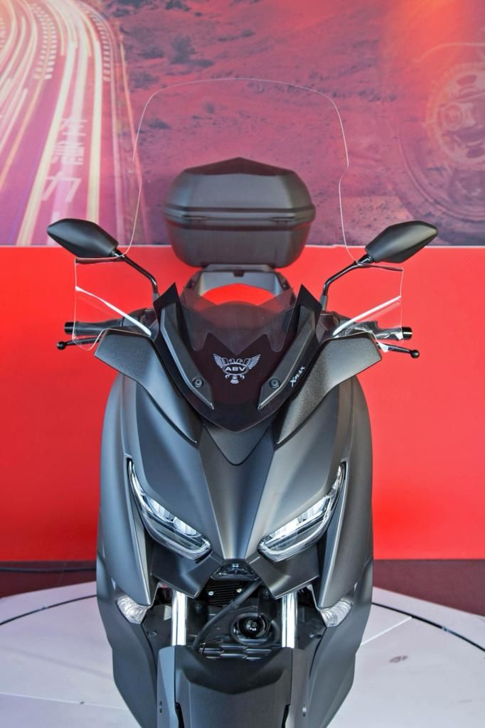 ABV Yamaha X-Max El Korumalı Şeffaf Tur Camı 73.5x64 cm (17-23)