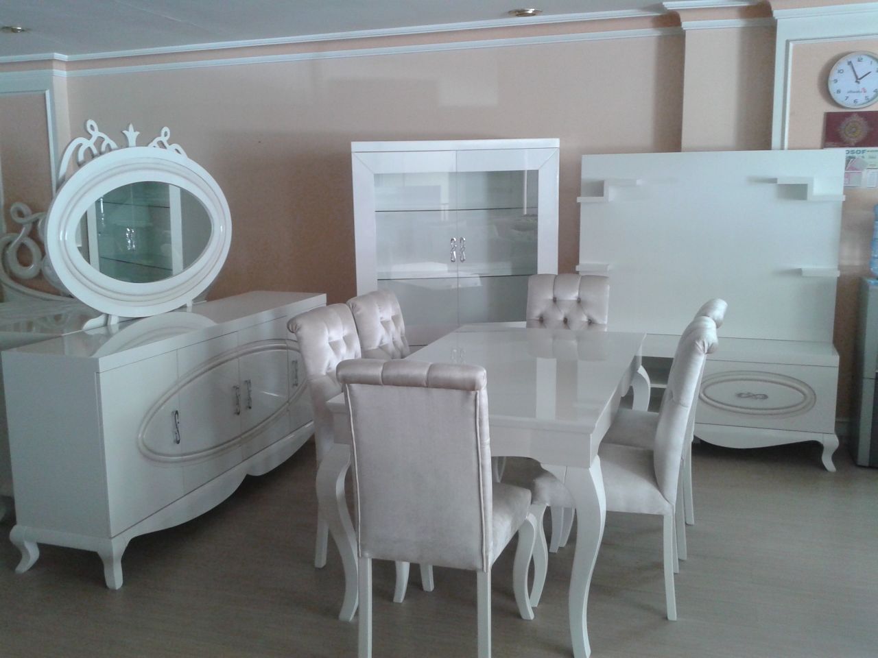 ELİPS YEMEK ODASI
