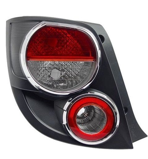 İTHAL 95470358 | Chevrolet Yeni Aveo T300 HB Sol Stop Lambası Krom Çerçeveli Ürün