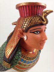 Nefertiti başlı Ba