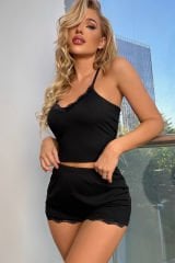 Kadın Siyah Alt Ve Üst Dantel Detaylı Şortlu Gecelik Takımı – Modern, Konforlu ve Günlük Kombinlere Uygun