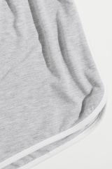 Kadın Gri Askılı Crop Top ve Şortlu Gecelik Takım