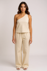 Kadın Beyaz Tek Omuzlu Şık Bluz & Geniş Paça Pantolon İkili Takım