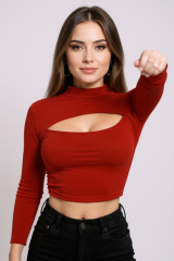 Kadın Kırmızı Göğüs Dekolteli Uzun Kollu Cut Out Crop Top Bluz – Şık, Rahat ve Kolay Kombinlenebilir