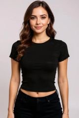 Kadın Siyah Göğsü ve Kolları Dantelli Fiyonklu Kısa Kol Crop Top Bluz – Şık, Rahat ve Kolay Kombinlenebilir