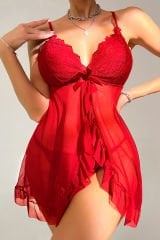 Kadın Kırmızı Dantelli, Fırfırlı Tül ve Fiyonk Detaylı Tangalı Gecelik Takımı – Modern, Konforlu