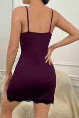 Kadın Mor Göğsü ve Bacakları Dantelli Yırtmaçlı Şık Gecelik – Modern ve Şık Tasarım