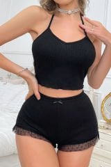 Kadın Siyah Kaşkorse Sırt ve Bacak Kısmı Puantiyeli Şortlu Gecelik Takım – Modern, Konforlu