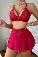 Kadın Kırmızı Göğsü ve Beli Dantel Detaylı Etekli Takım – Modern, Konforlu