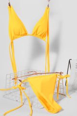 Kadın Sarı Yandan Bağlamalı Tangalı Üçgen Bikini Mayo Takımı – Modern, Konforlu ve Günlük Kombinlere Uygun