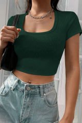 Kadın Yeşil Yarım Kol Düz Yaka Crop Top Bluz – Şık, Rahat ve Kolay Kombinlenebilir
