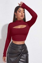 Kadın Bordo Göğüs Dekolteli Uzun Kollu Cut Out Crop Top Bluz – Şık, Rahat ve Kolay Kombinlenebilir