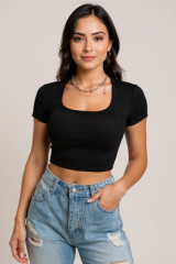 Kadın Siyah Yarım Kol Düz Yaka Crop Top Bluz – Şık, Rahat ve Kolay Kombinlenebilir