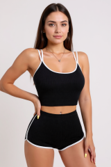Kadın Siyah Beyaz Çapraz Lastik Detaylı Kaşkorse Şortlu Gecelik Takımı – Modern, Konforlu ve Günlük Kombinlere Uygun