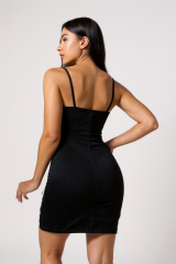 Kadın Siyah Bacak Yırtmaçlı Beyaz Dantelli ve Fiyonklu Şık Gecelik – Modern ve Şık Tasarım