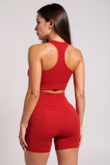 Kadın Kırmızı Yüksek Bel Çapraz Sırt Detaylı Şortlu Gecelik Takım – Modern, Konforlu ve Günlük Kombinlere Uygun