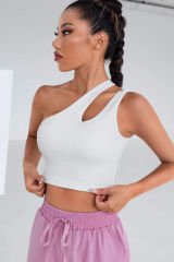 Kadın Beyaz Tek Omuz Cut Out Detaylı Crop Top Bluz – Şık, Rahat ve Kolay Kombinlenebilir