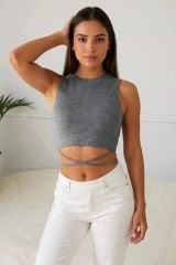 Kadın Gri Çapraz Bağlamalı Crop Top Büstiyer – Modern ve Şık Tasarım