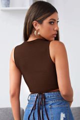 Kadın Kahverengi Çapraz Bağlamalı Crop Top Büstiyer – Modern ve Şık Tasarım