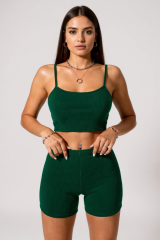 Kadın Yeşil Şortlu Kaşkorse Gecelik Takım – Modern, Konforlu ve Günlük Kombinlere Uygun