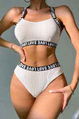 Kadın Beyaz Çapraz Sırt Ve Love Yazı Detaylı Iç Çamaşır Takımı – Modern, Konforlu