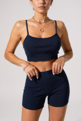Kadın Lacivert Şortlu Kaşkorse Gecelik Takım – Modern, Konforlu ve Günlük Kombinlere Uygun