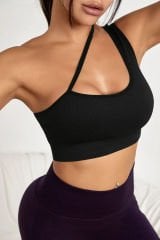 Kadın Siyah Tek Omuzlu Çapraz Askılı Crop Top Büstiyer – Modern ve Şık Tasarım
