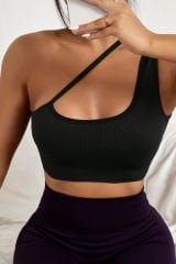 Kadın Siyah Tek Omuzlu Çapraz Askılı Crop Top Büstiyer – Modern ve Şık Tasarım