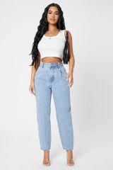 Kadın Beyaz Kare Yaka Crop Top Bluz – Şık, Rahat ve Kolay Kombinlenebilir
