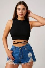 Kadın Siyah Çapraz Bağlamalı Crop Top Büstiyer – Modern ve Şık Tasarım