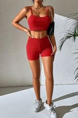 Kadın Kırmızı Şortlu Kaşkorse Gecelik Takım – Modern, Konforlu ve Günlük Kombinlere Uygun