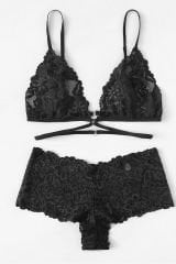 Kadın Siyah Özel Şık Sütyen Külot Takımı – Modern, Konforlu ve Günlük Kombinlere Uygun