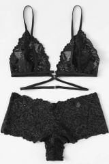 Kadın Siyah Özel Şık Sütyen Külot Takımı – Modern, Konforlu ve Günlük Kombinlere Uygun