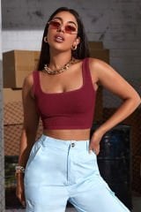 Kadın Bordo Kalın Askılı Crop Top Büstiyer – Modern ve Şık Tasarım