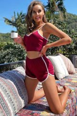 Kadın Bordo Askılı Crop Top ve Şortlu Gecelik Takım – Modern, Konforlu ve Günlük Kombinlere Uygun