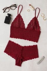 Kadın Bordo Dantel Bralet Şort Takımı – Asil ve Sofistike İç Giyim