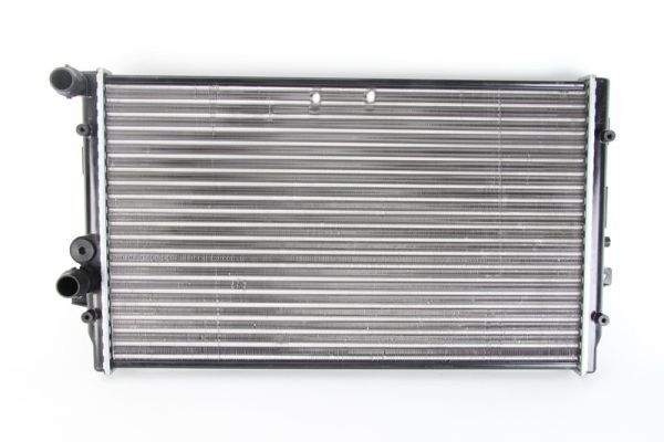 Volkswagen Bora, Golf 1.9 TDI Radyatör 2000 model sonrası araçlarda uyumludur. Orjinal n:1J0121253AC
