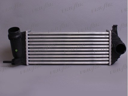 Renault Kangoo İntercooler 2008 model sonrası manuel araçlarda uyumludur. Orjinal no: 14496-1489R