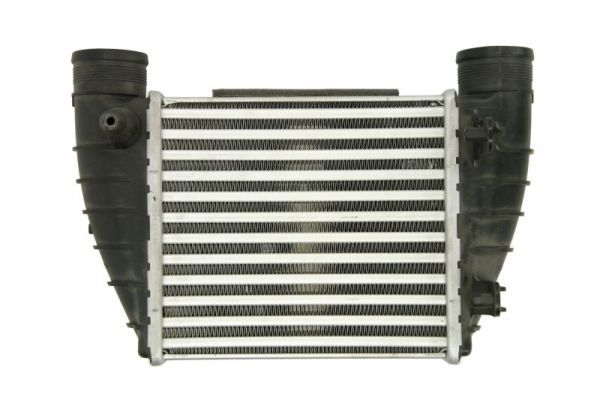 Audi A4 İntercooler. 2000 model sonrası klimalı araçlarda uyumludur. Orjinal no:8E0145806M